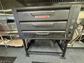 City/Canton - Commercial Sale