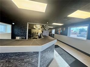 City/Canton - Commercial Sale