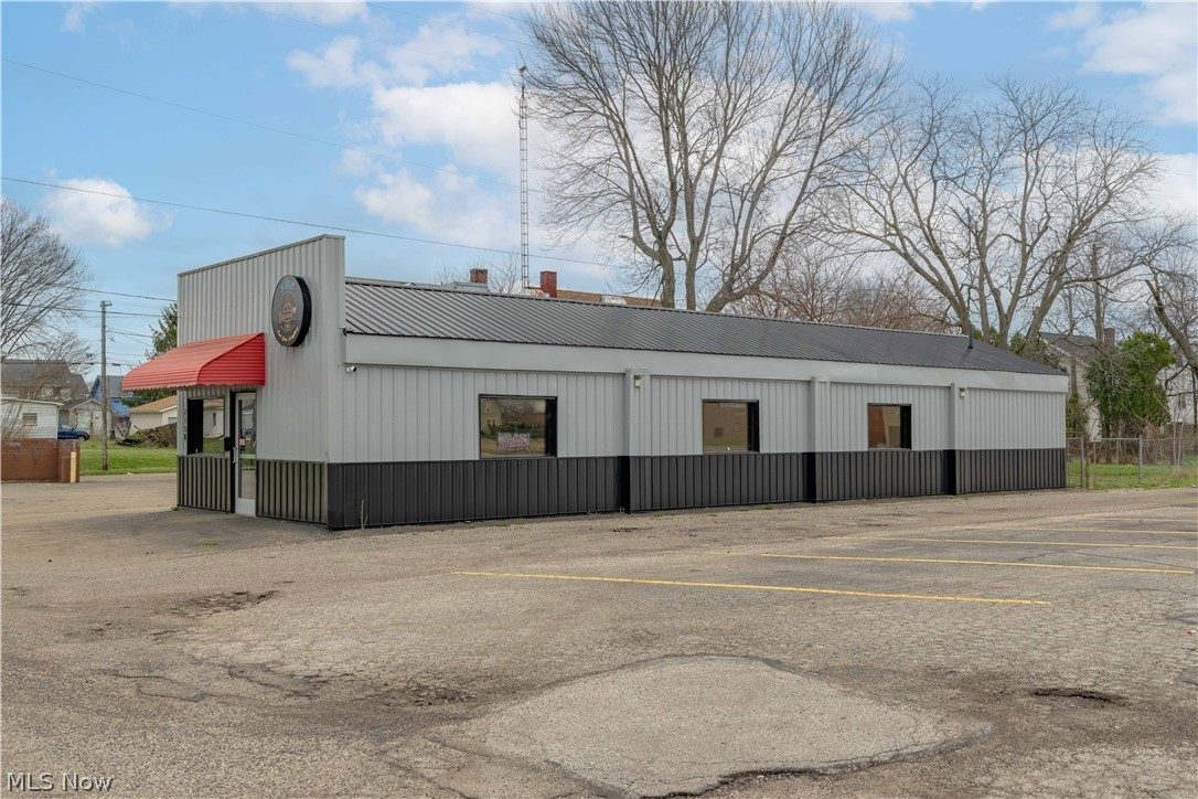 City/Canton - Commercial Sale
