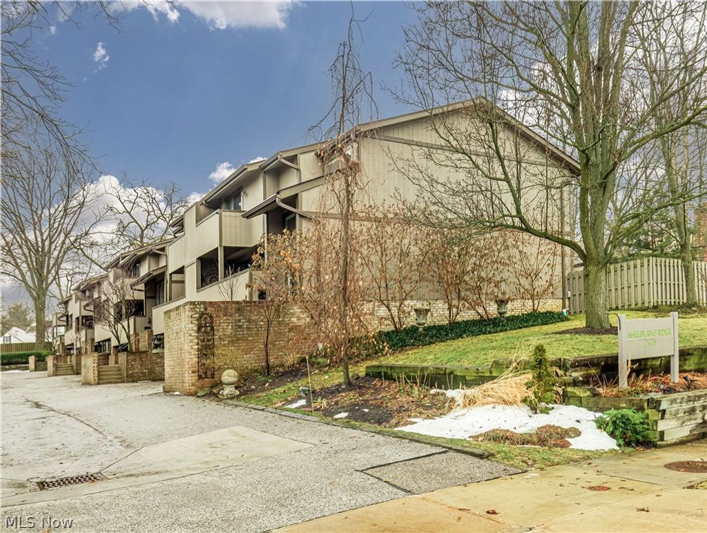 Photo of 2675 Warrensville Center Road #2, Shaker Heights, OH 44122 (MLS # 5188885)