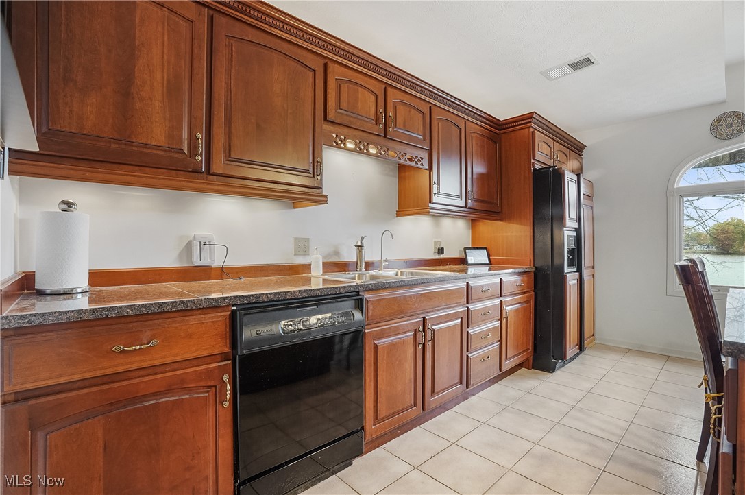 Roaming Rock - Residential