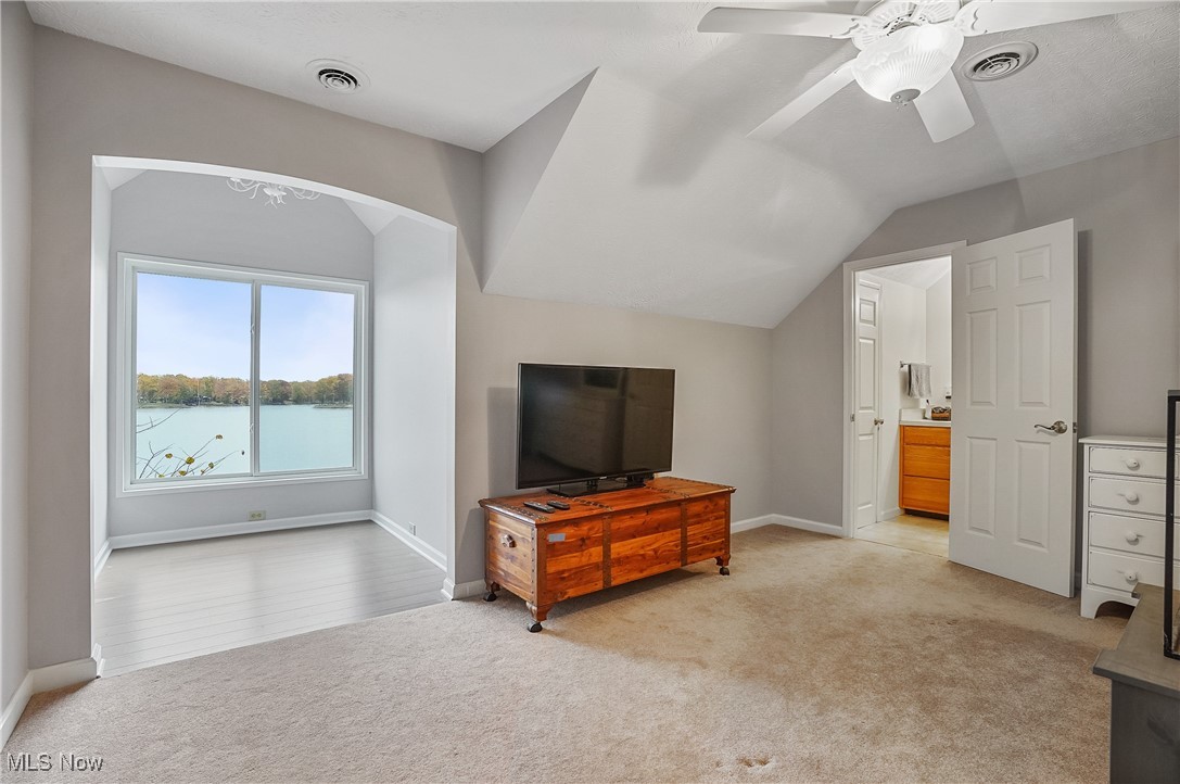 Roaming Rock - Residential