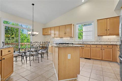 Tiny photo for 975 W Parkway Boulevard, Aurora, OH 44202 (MLS # 5217906)