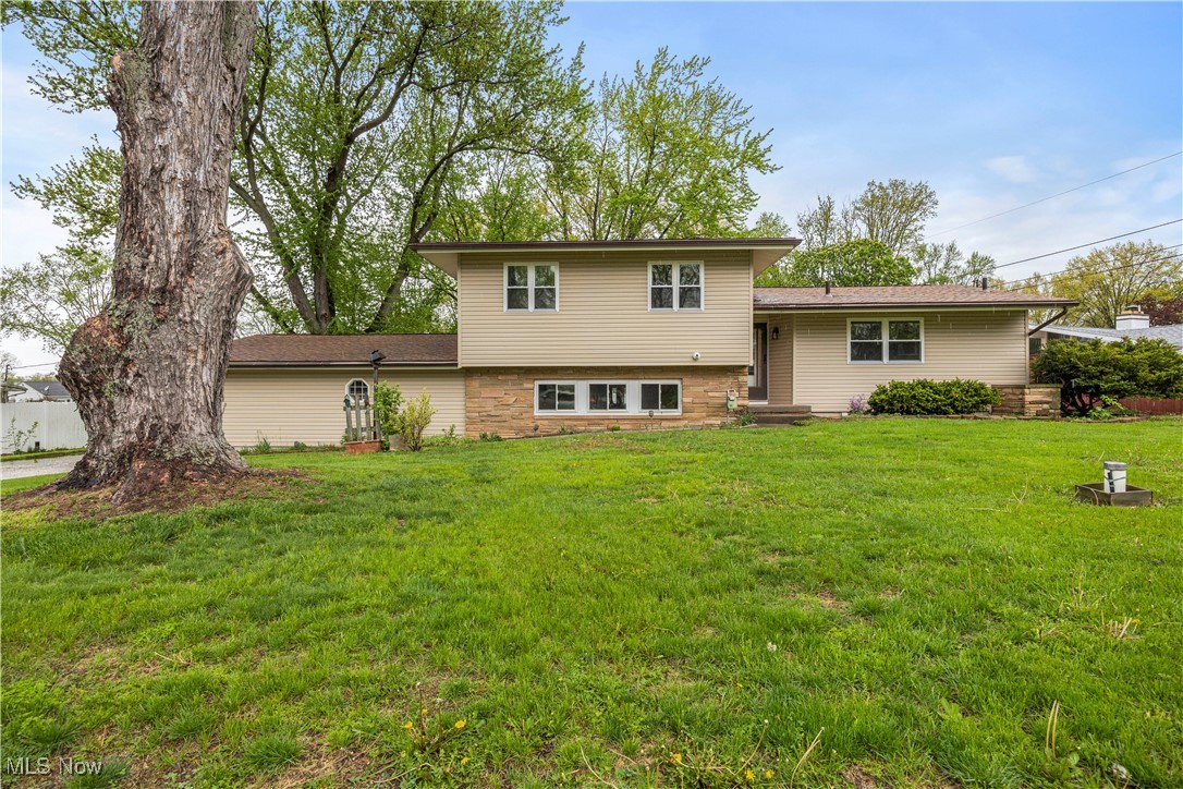 1920 Melody Drive, Fremont, Ohio image 2