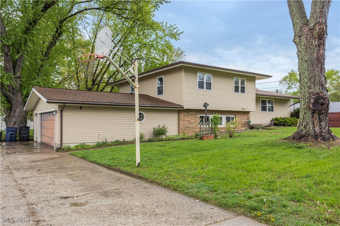 1920 Melody Drive, Fremont, Ohio image 3