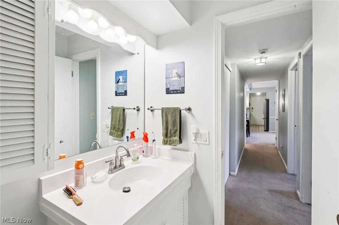 English Oaks Condo - Residential