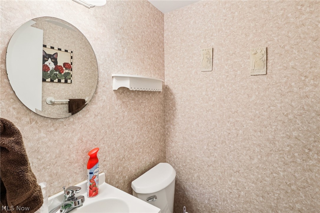 English Oaks Condo - Residential