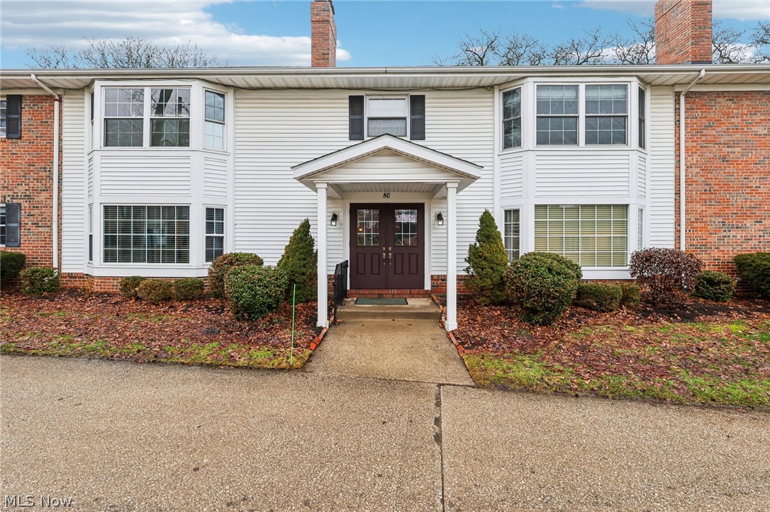 English Oaks Condo - Residential