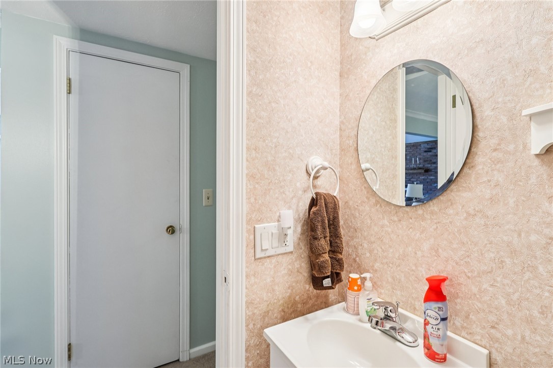 English Oaks Condo - Residential