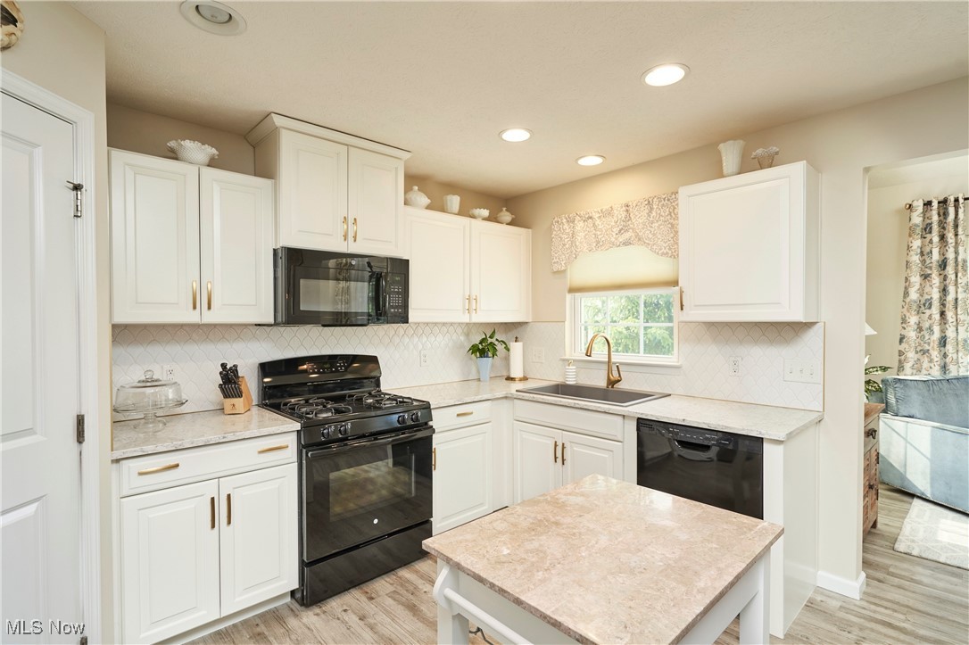 Medina, Ohio 44256, United States, 3 Bedrooms Bedrooms, ,3 BathroomsBathrooms,Residential,Active,145451