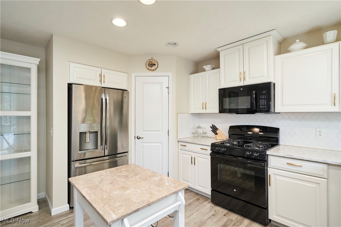 Medina, Ohio 44256, United States, 3 Bedrooms Bedrooms, ,3 BathroomsBathrooms,Residential,Active,145451