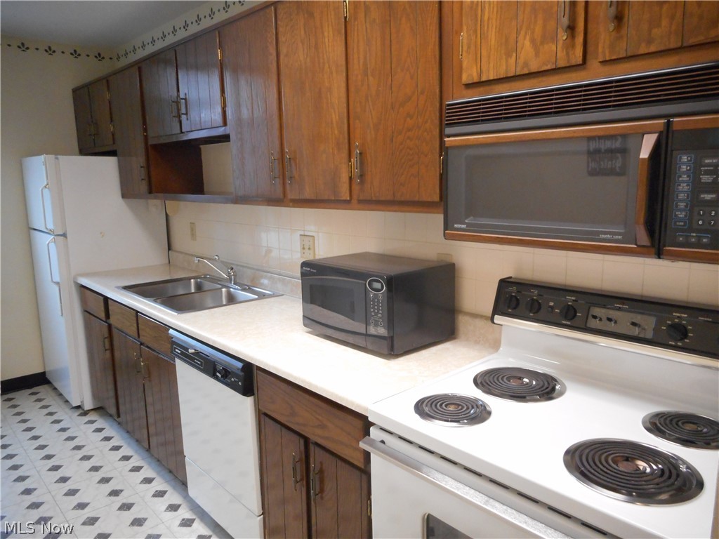 Silver Lake Towers Condo - Residential