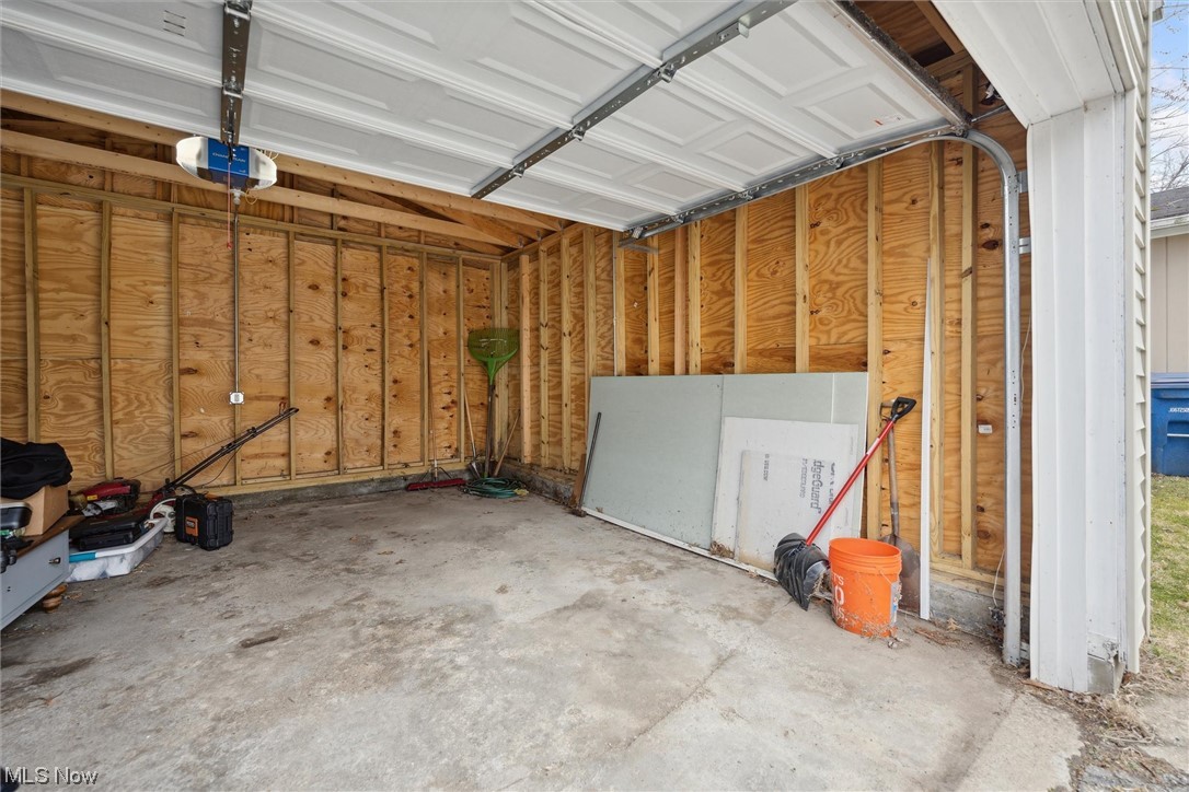 Lakewood Realty Companys Lake - Residential Income