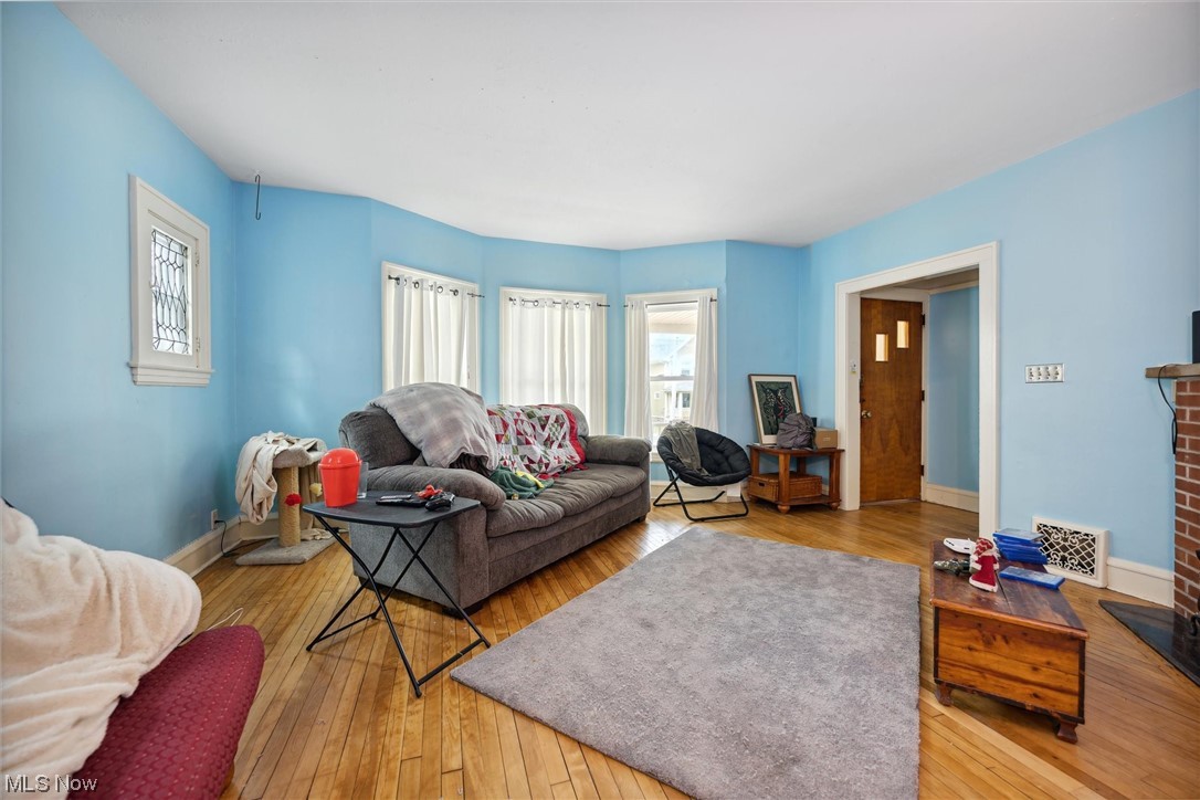 Lakewood Realty Companys Lake - Residential Income