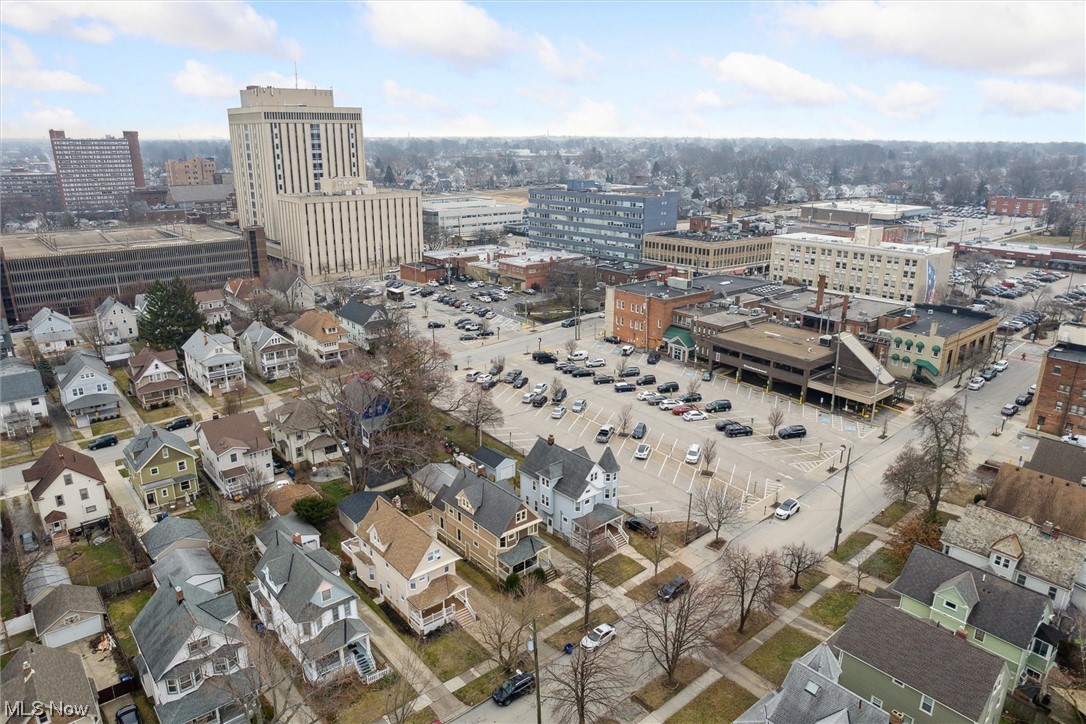 Lakewood Realty Companys Lake - Residential Income