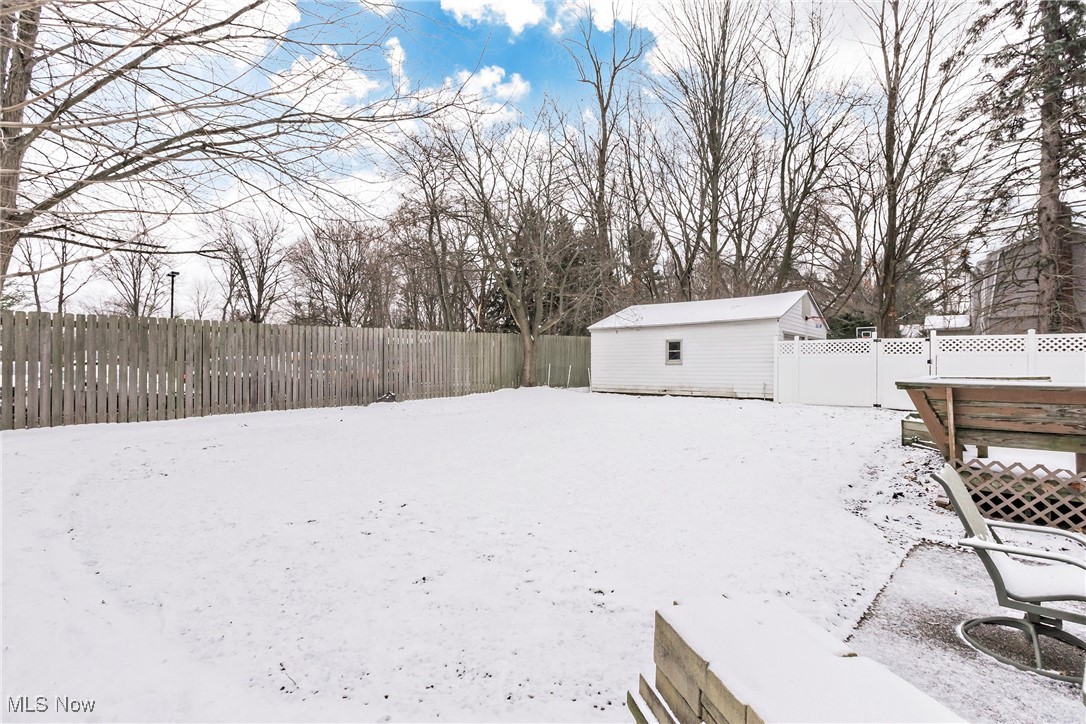 7569 Fairview Avenue, Mentor, Ohio image 38