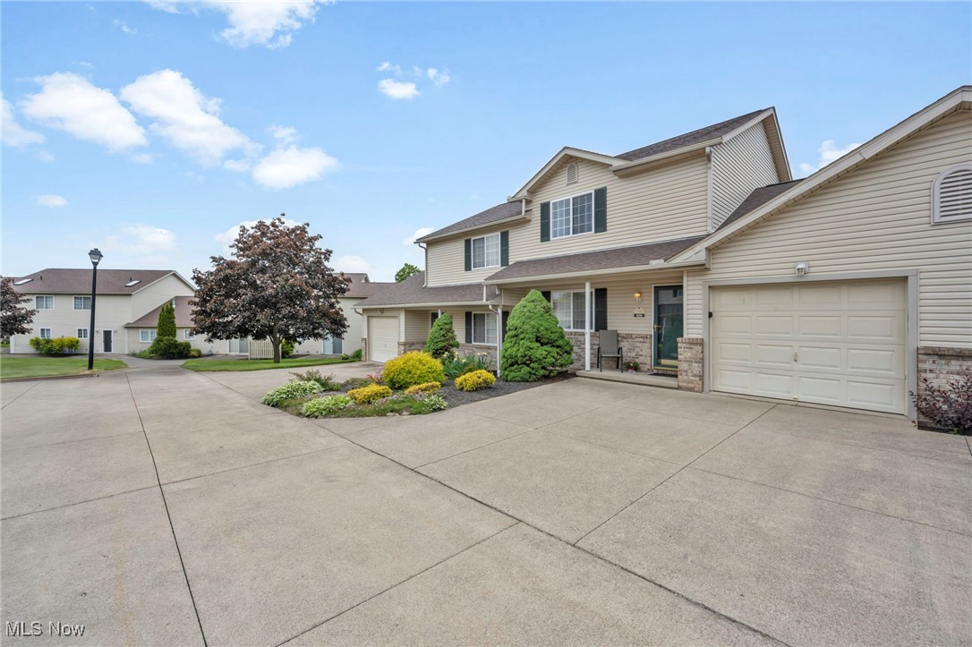 808 Doty Drive, Wadsworth, Ohio image 2