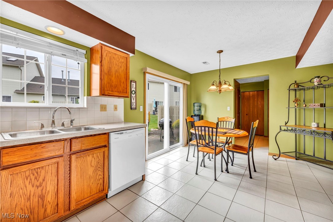 808 Doty Drive, Wadsworth, Ohio image 8