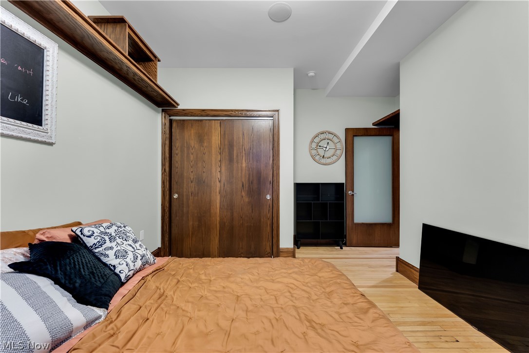Park Bldg Condos - Residential