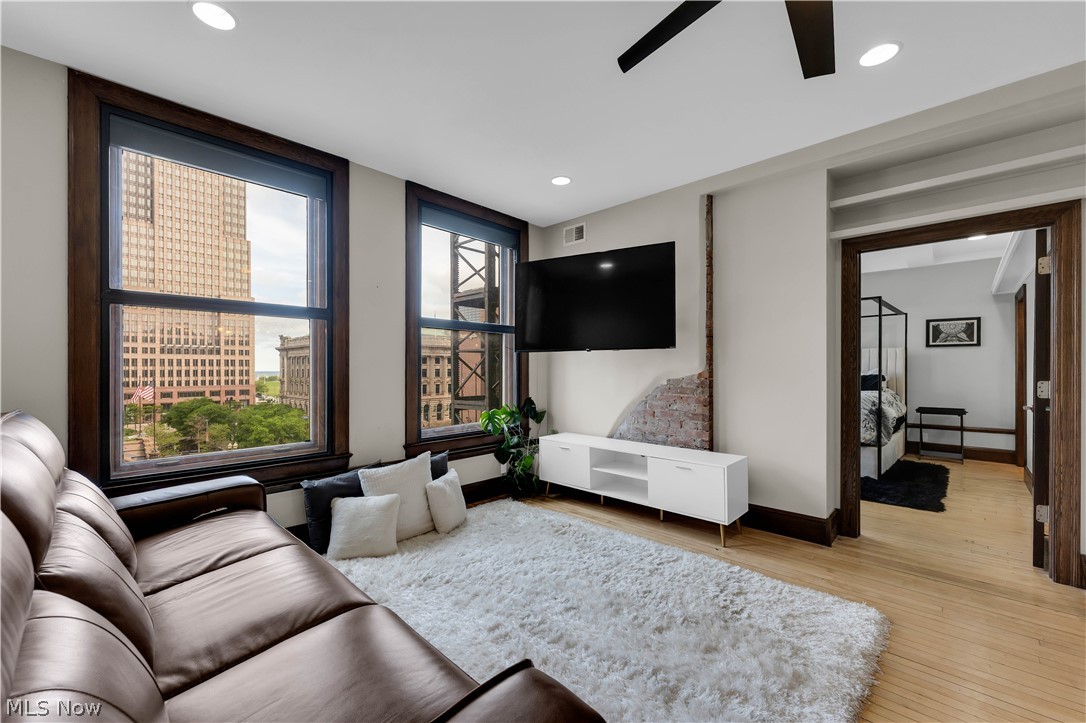 Park Bldg Condos - Residential