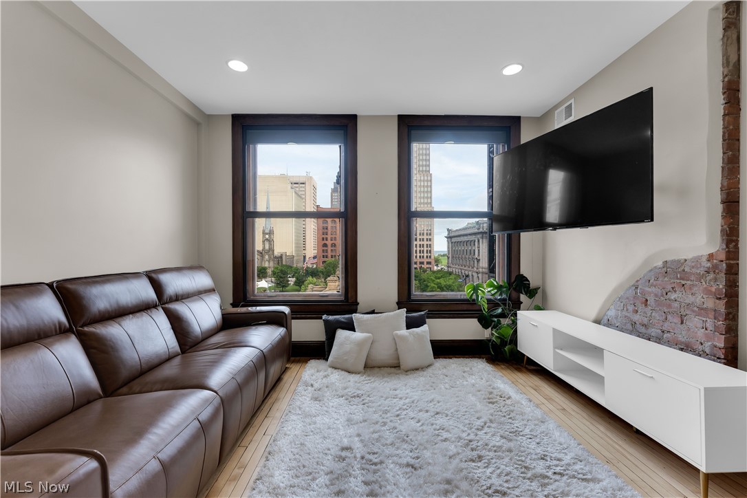 Park Bldg Condos - Residential