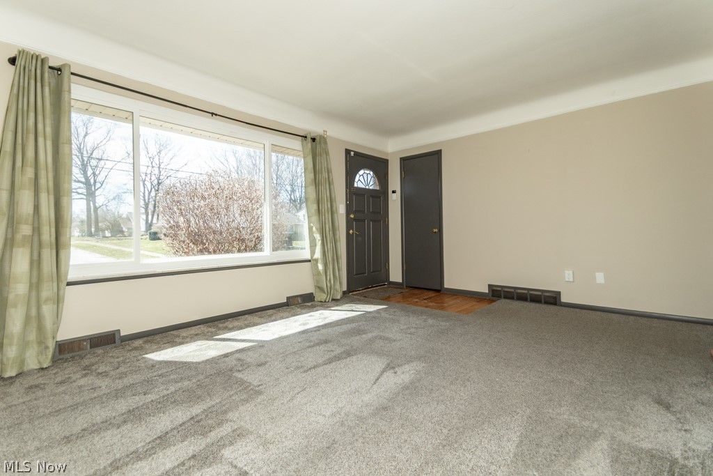 Photo of 1726 Braeburn Park Drive, Euclid, OH 44117 (MLS # 5187251)