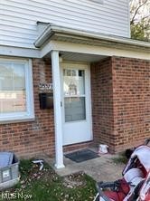 Beautiful move-in ready 2 bedroom, 1 bath condo. Perfect for downsizing or first time home buyer. Come and enjoy worry-free living, no shoveling snow and no cutting grass in this lovely community.