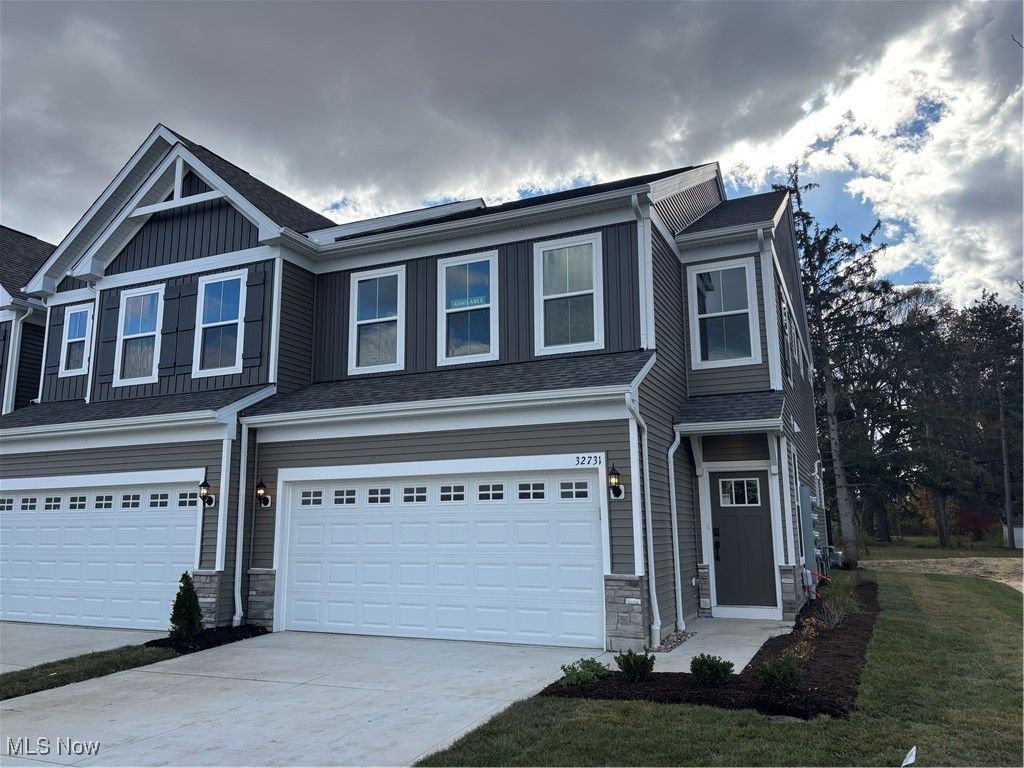 Photo of 32731 Sandridge Run, Avon Lake, OH 44012 (MLS # 5179842)