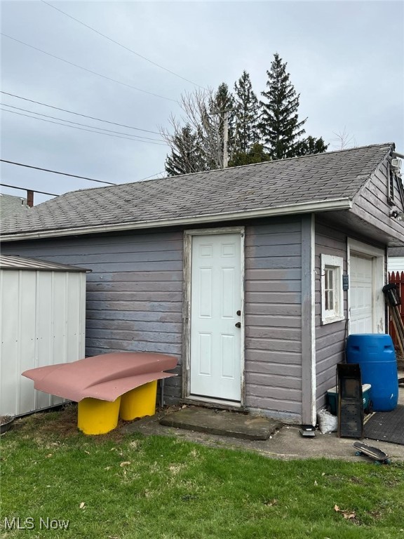 1551 E 195th Street, Euclid, Ohio image 3