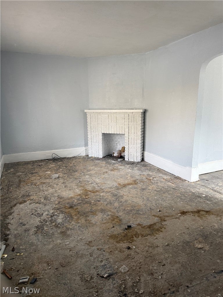 885 E 149th Street
