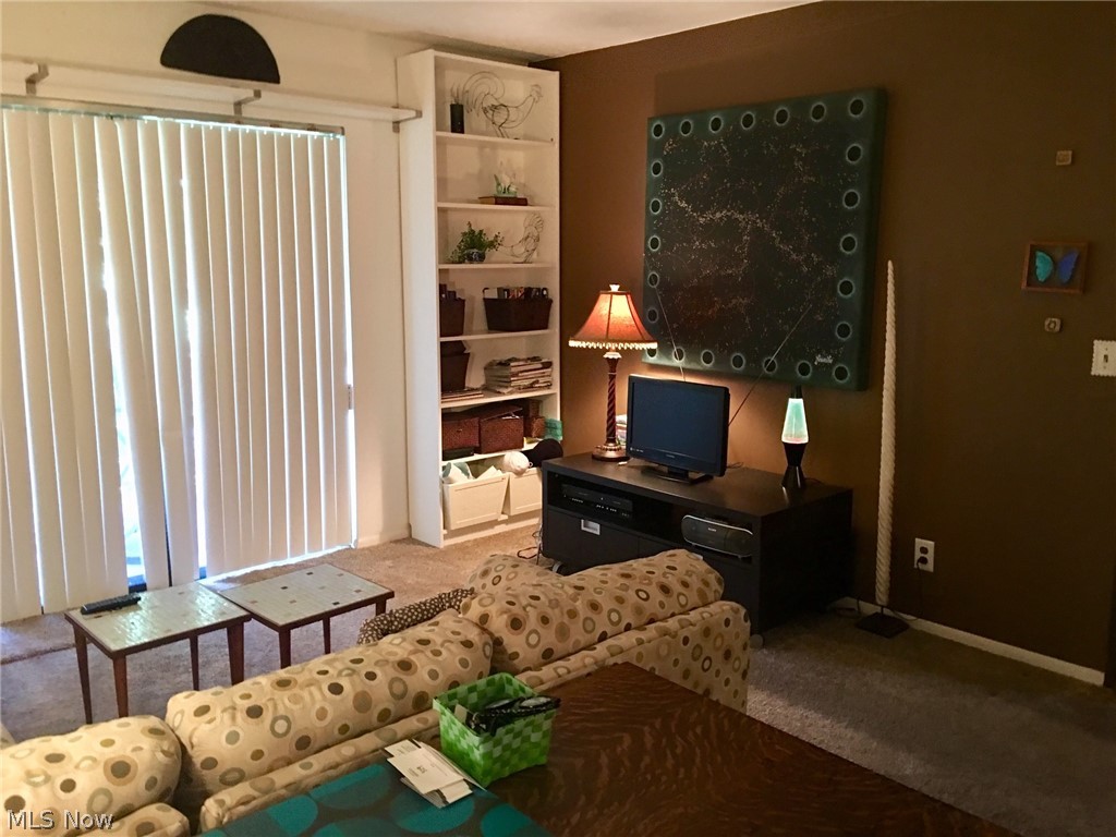 Royal Arms West - Residential