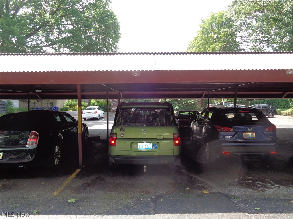 Royal Arms West - Residential