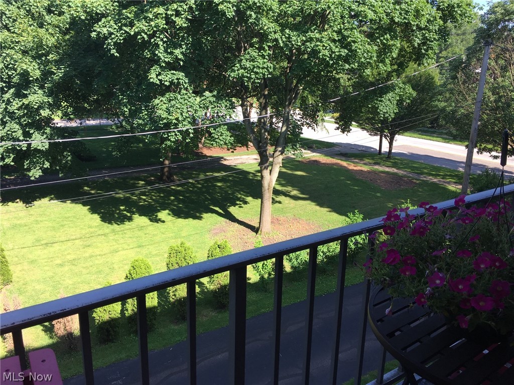 Royal Arms West - Residential