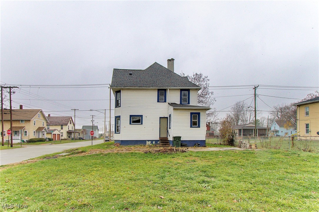 202 Young Avenue, Canton, Ohio image 32