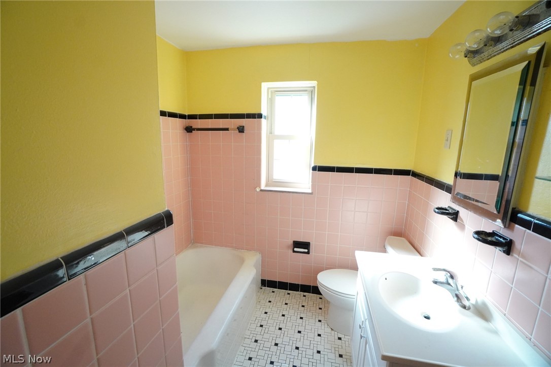 Eastlawn - Residential Income