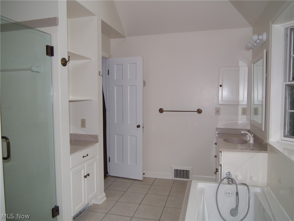 Van Sweringen Companys - Residential Lease