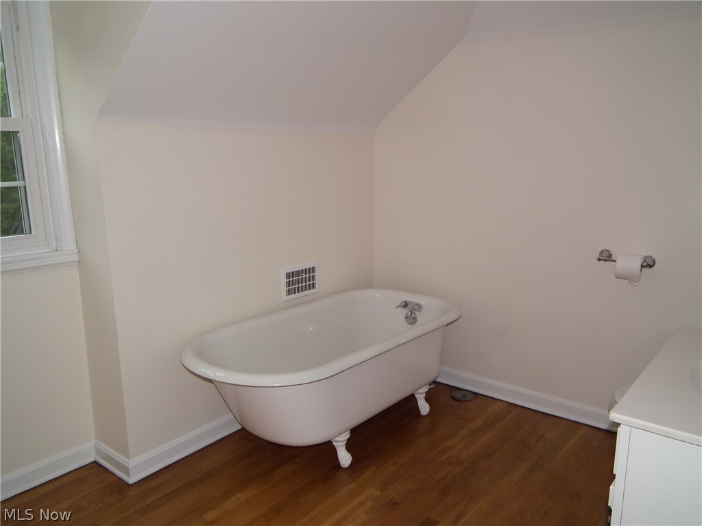 Van Sweringen Companys - Residential Lease