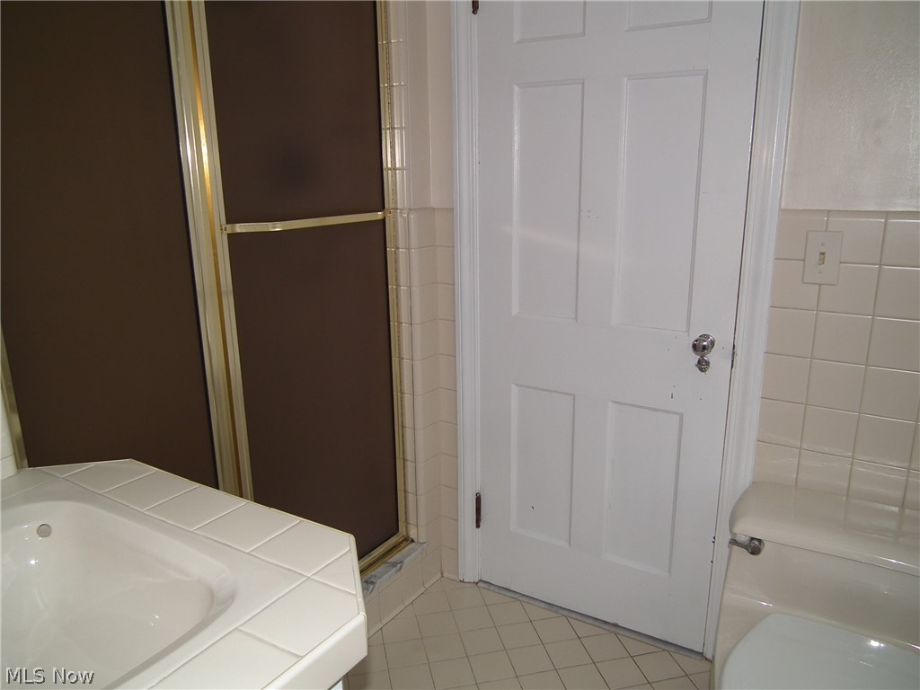 Van Sweringen Companys - Residential Lease