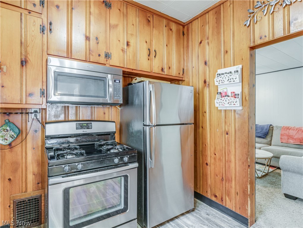 Collinwood Lots 742/744 All - Residential