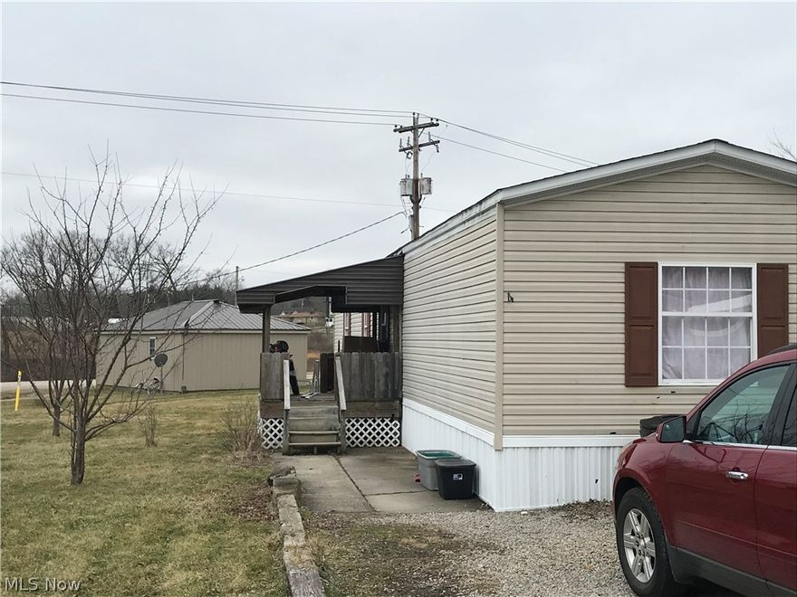 Well kept manufactured home in Colonial Park. This is a 2007 Giles 16X80 with 3 bedrooms and 2 baths. Ceiling fans throughout with several updates and beautiful oak ceilings and trim through out home. Storage shed to stay with property. Close to shopping and Maysville Local Schools. Home can be moved or left in place . The lot rent is $275 monthly with water and trash pick up included. Great clean place to start living on a budget.

     *If trailer stays on lot, Colonial Place requires a one time fee of $35.00 for an application fee for a credit and background check.*