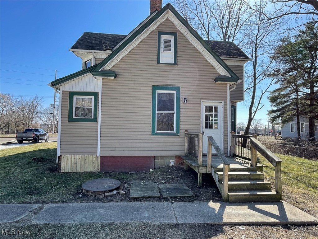 2703 Mahoning Road, Canton, Ohio image 7