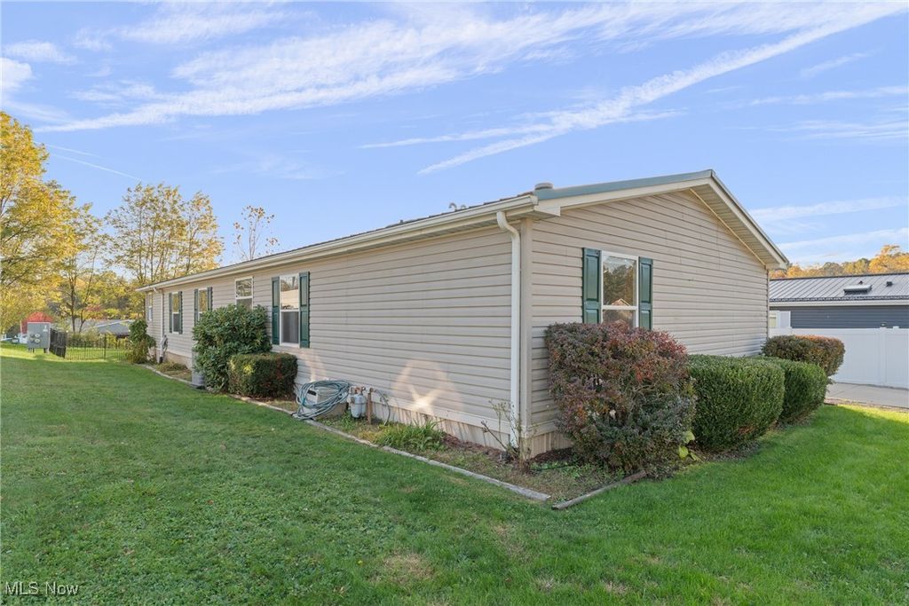 Photo of 1005 Overlook Drive SW, Canton, OH 44706 (MLS # 5167207)