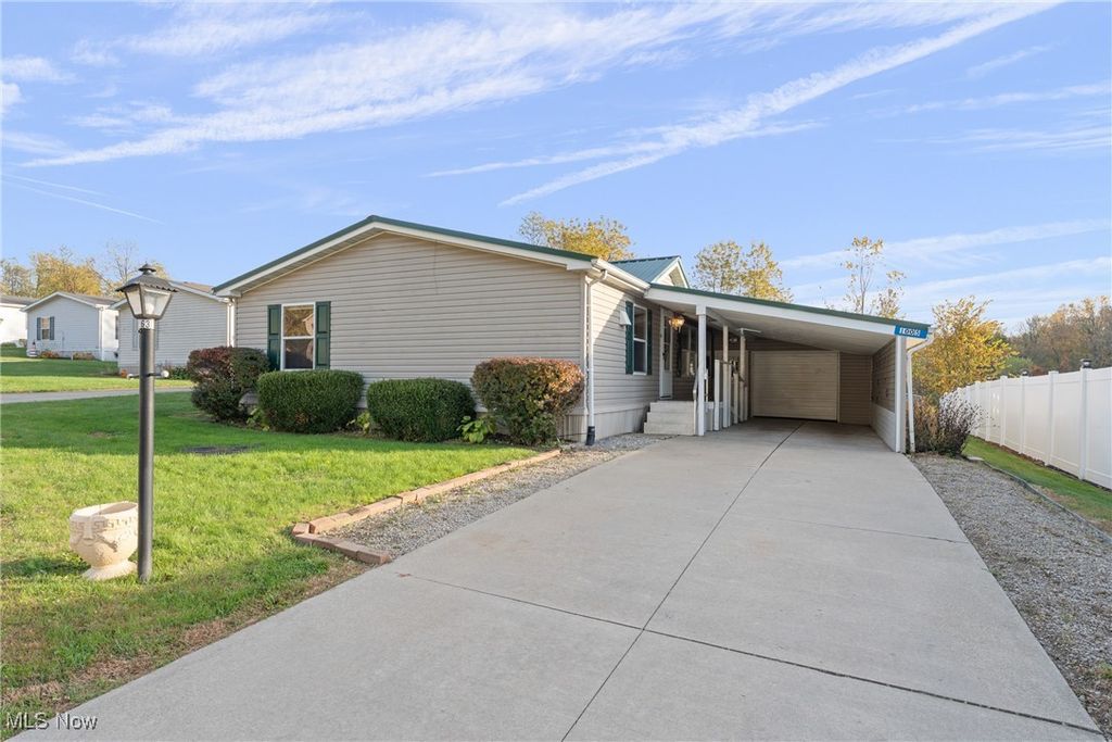 Photo of 1005 Overlook Drive SW, Canton, OH 44706 (MLS # 5167207)