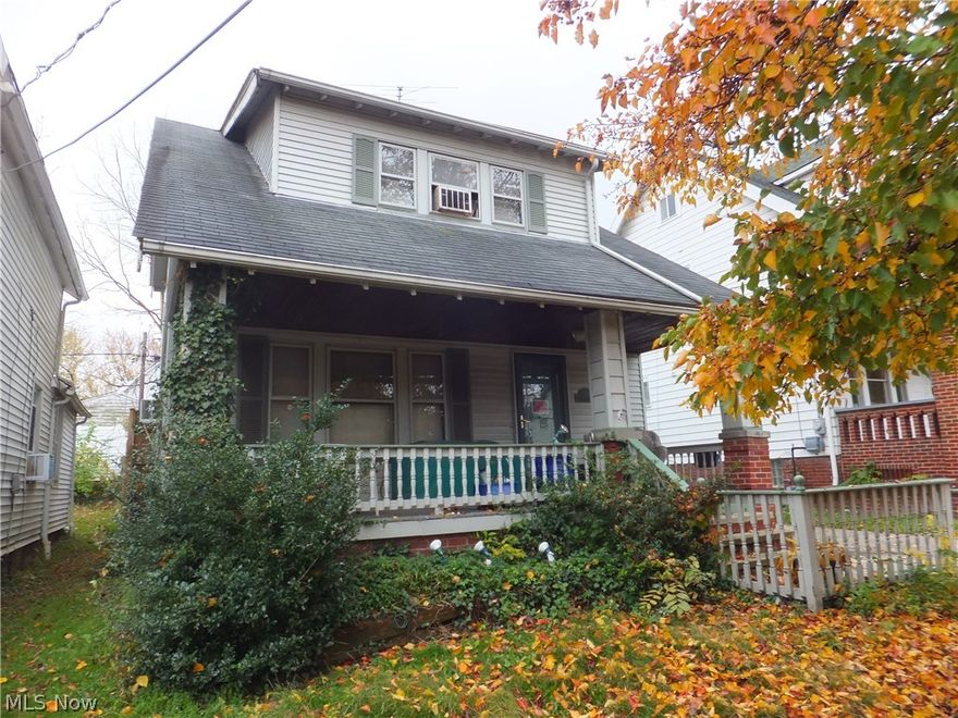 Aluminum sided colonial.3 bedrooms, eat-in kitchen, formal dining room, front porch, glass block windows, deck, fenced yard needs TLC