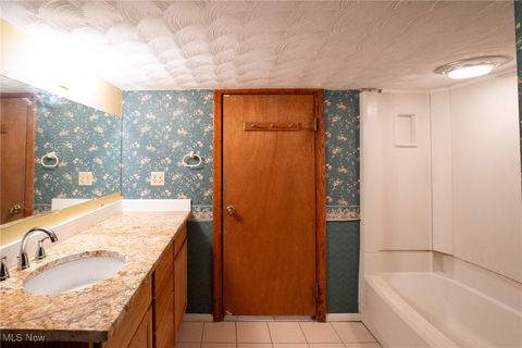 Tiny photo for 970 S Chillicothe Road, Aurora, OH 44202 (MLS # 5178096)