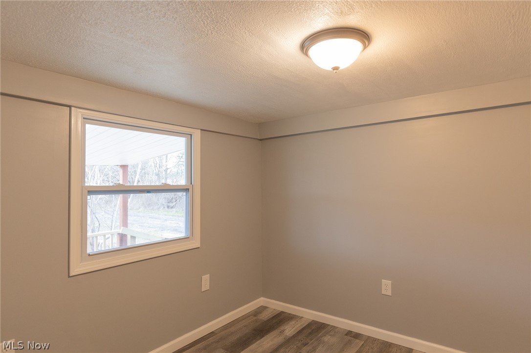 Downs & Hintons 02 Acreage - Residential