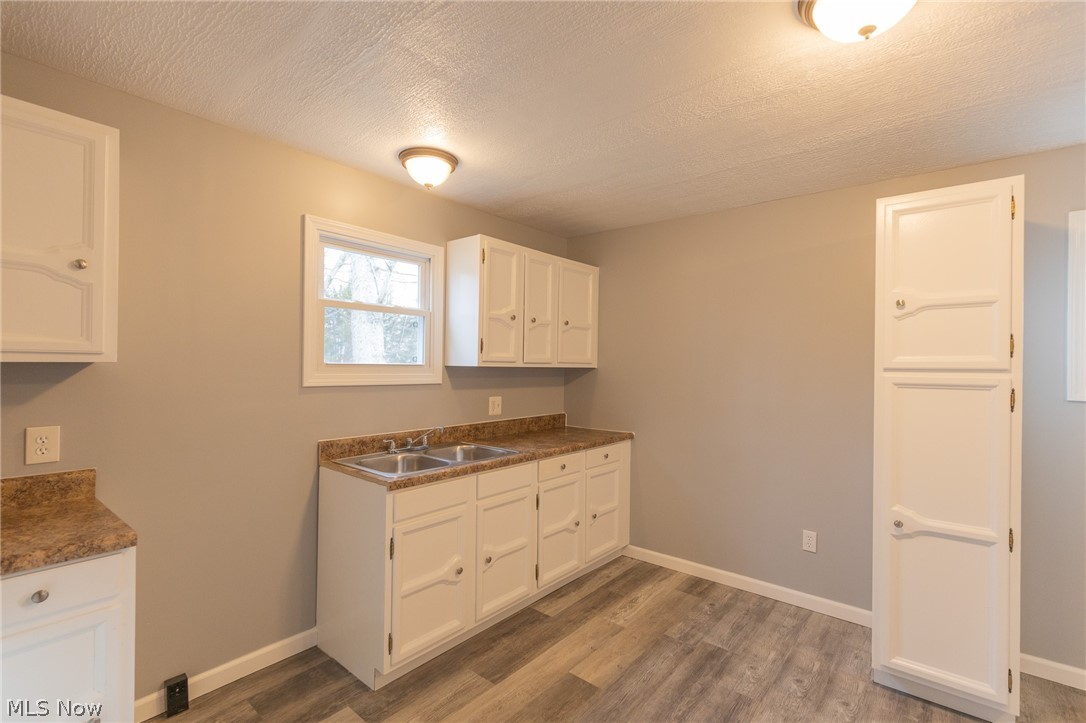 Downs & Hintons 02 Acreage - Residential