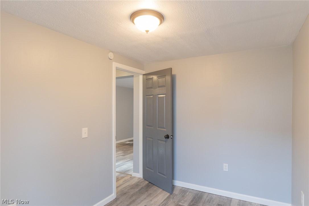 Downs & Hintons 02 Acreage - Residential