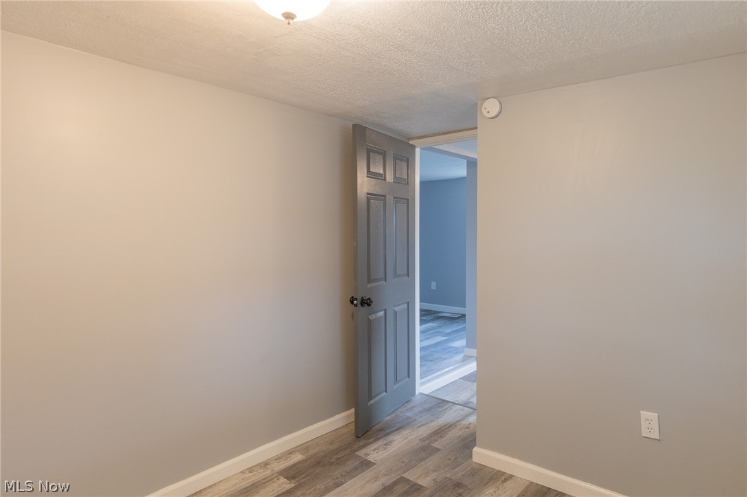 Downs & Hintons 02 Acreage - Residential