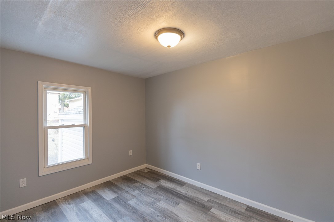 Downs & Hintons 02 Acreage - Residential